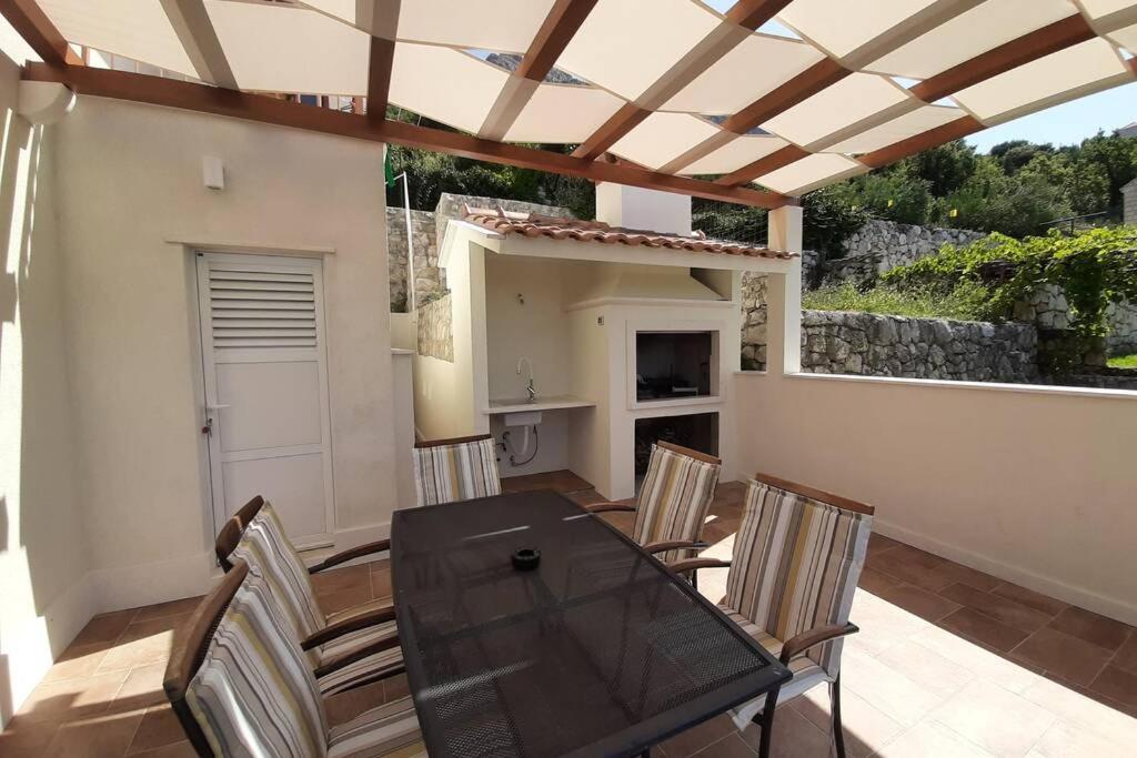 Villa Pergola -Apartment Roko 米利尼 外观 照片