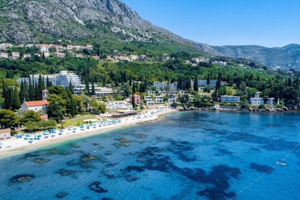 Villa Pergola -Apartment Roko 米利尼 外观 照片