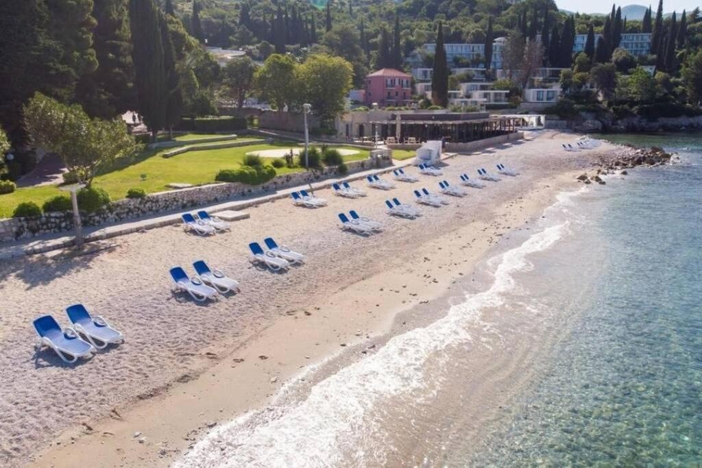 Villa Pergola -Apartment Roko 米利尼 外观 照片