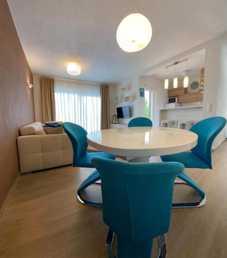 Villa Pergola -Apartment Roko 米利尼 外观 照片