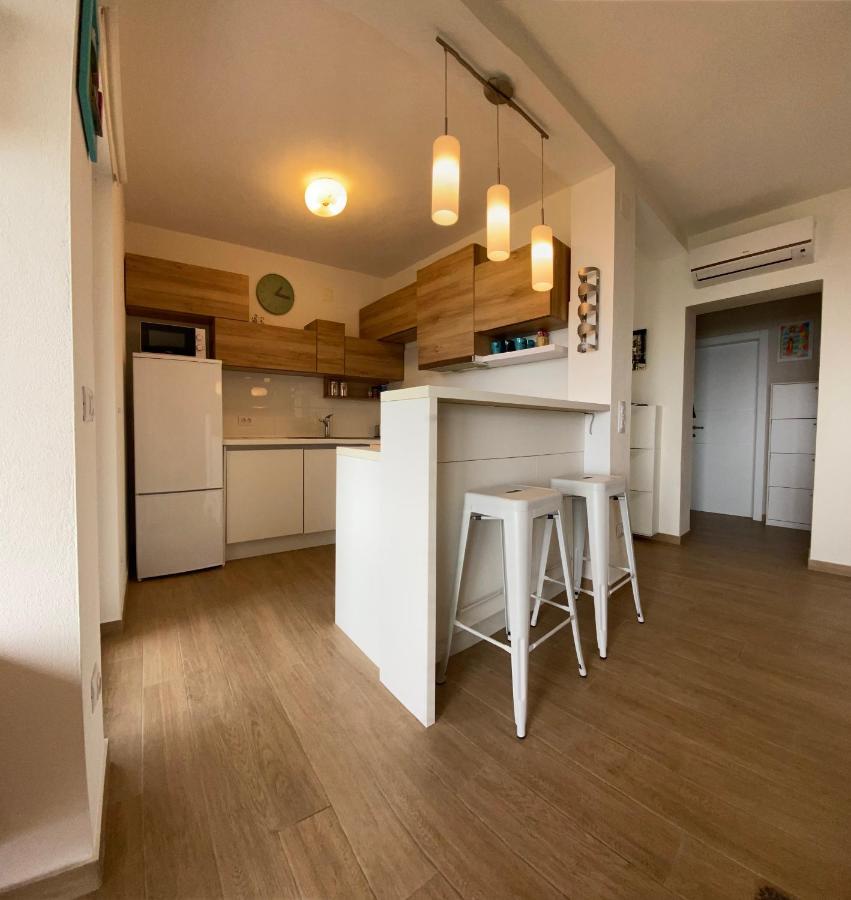 Villa Pergola -Apartment Roko 米利尼 外观 照片