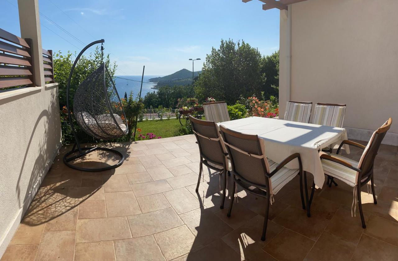 Villa Pergola -Apartment Roko 米利尼 外观 照片