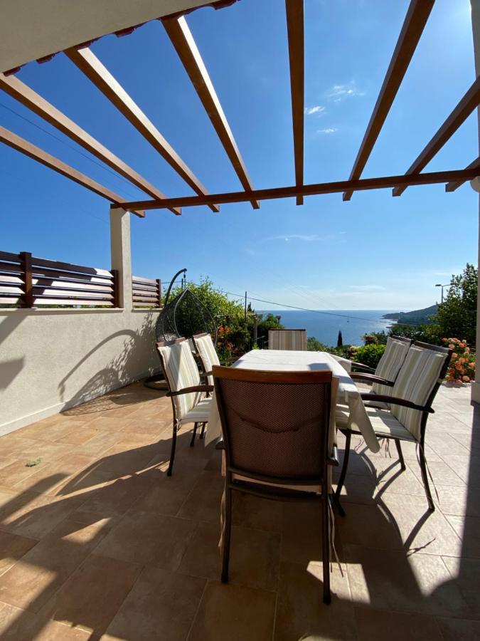 Villa Pergola -Apartment Roko 米利尼 外观 照片