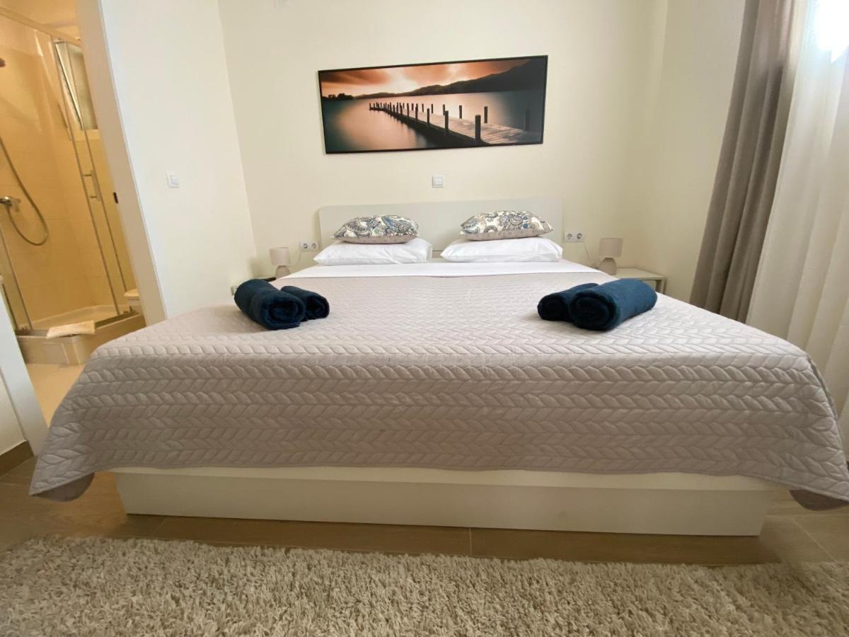 Villa Pergola -Apartment Roko 米利尼 外观 照片